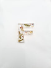 Load image into Gallery viewer, [Saku Collection 1] Resin Name Initial Keychain (Single)
